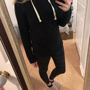 SO Black Women's Light Wight Swetshirt